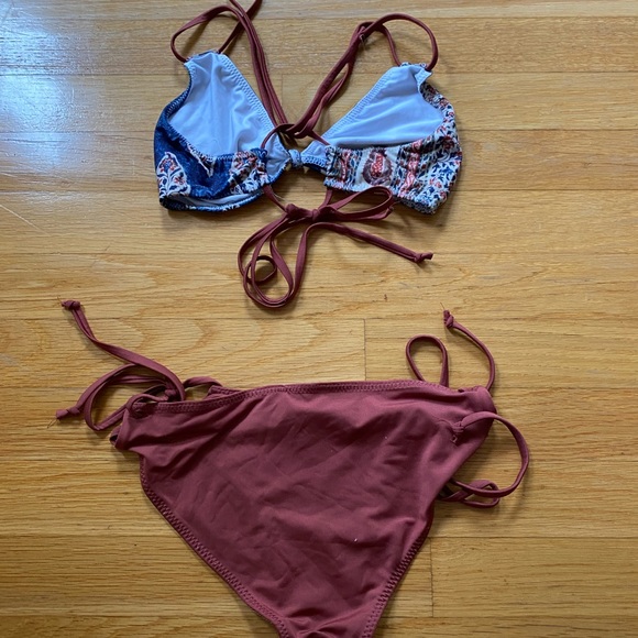 Multi colored Bikini - Picture 2 of 2